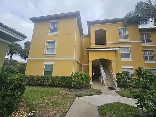 5050 Fairways Cir #301 Photo 1