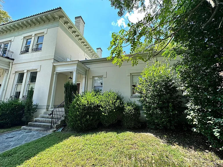 1101 W Grace St #2 — Photo 2