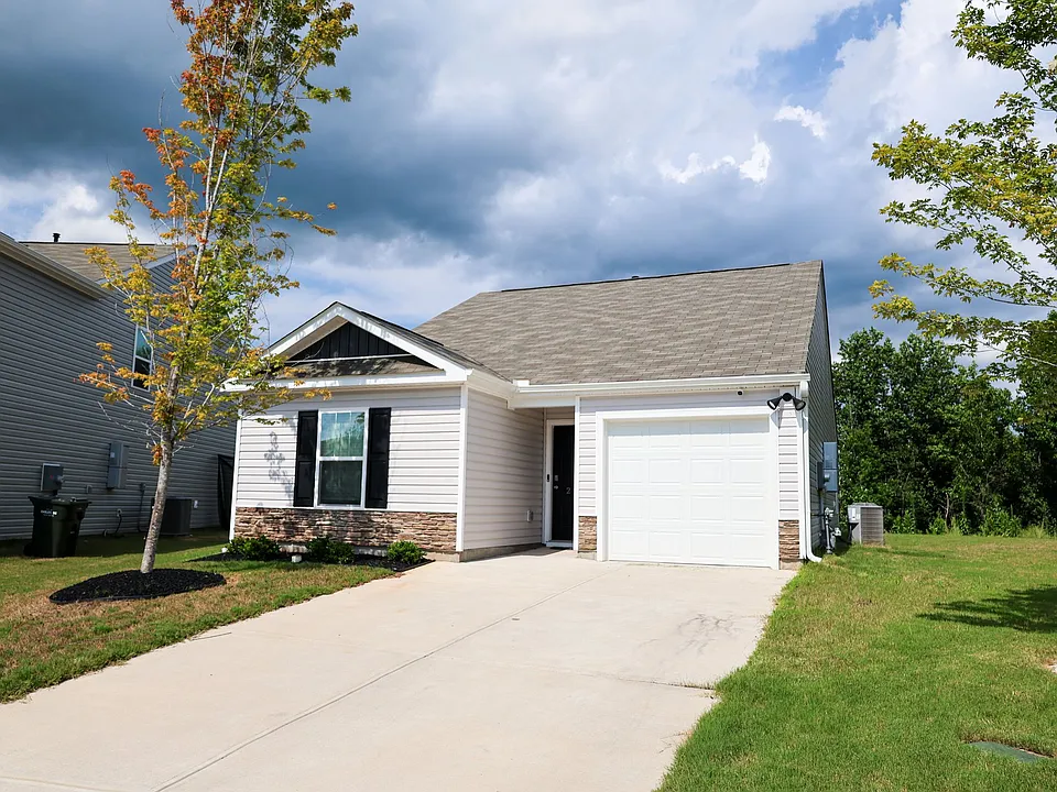 239 Mable Leaf Ln