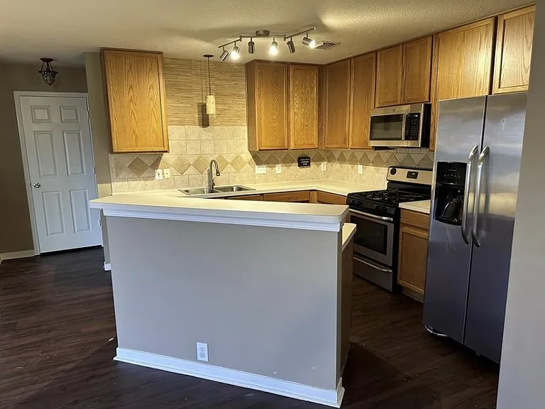 17438 Ivy Stream Dr — Photo 7