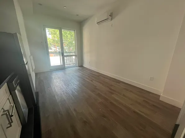 440 East 115th Street image 1 of 6