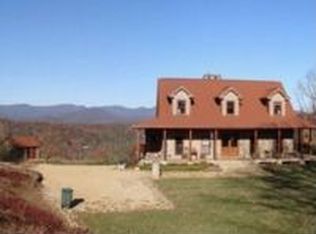 813 Marlie Seabolt Rd, Dahlonega, GA 30533