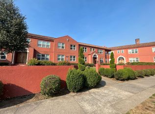 Villa Royalle by Star Metro, Portland, OR 97232