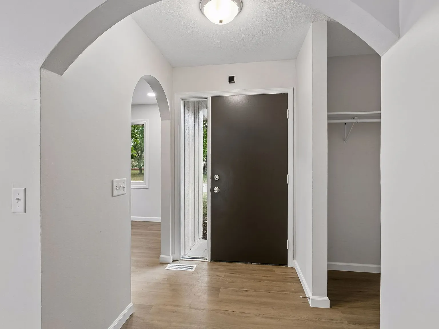4 Bedroom Single Family Home — Photo 4