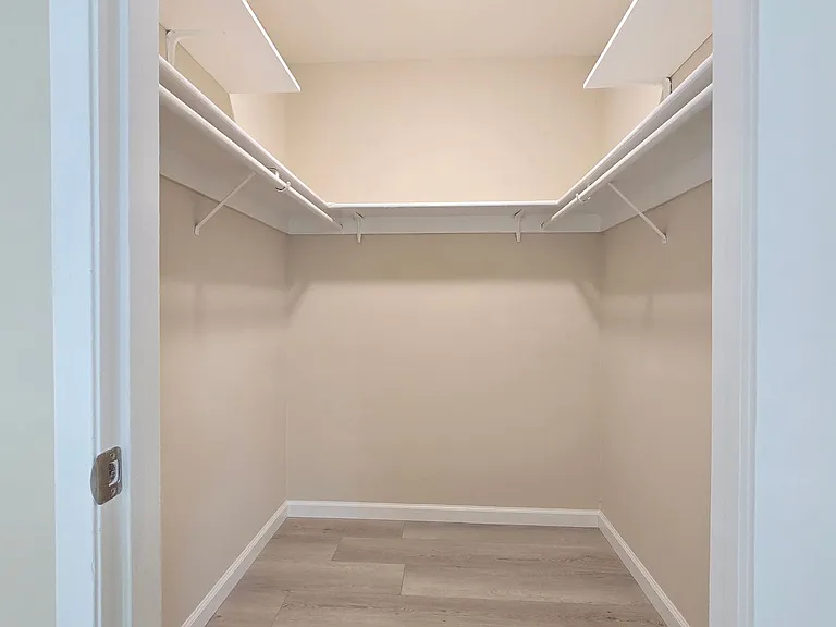 935 Azure St #9 — Photo 6
