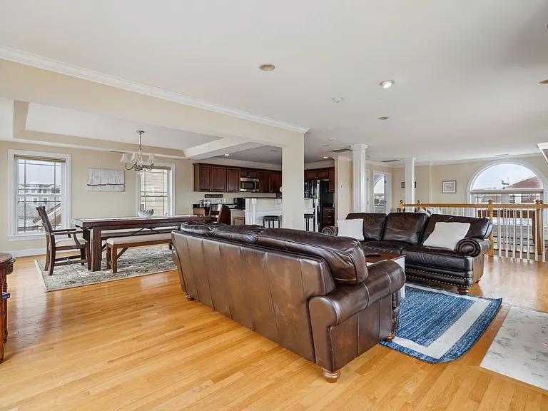 9 Lowell St — Photo 12