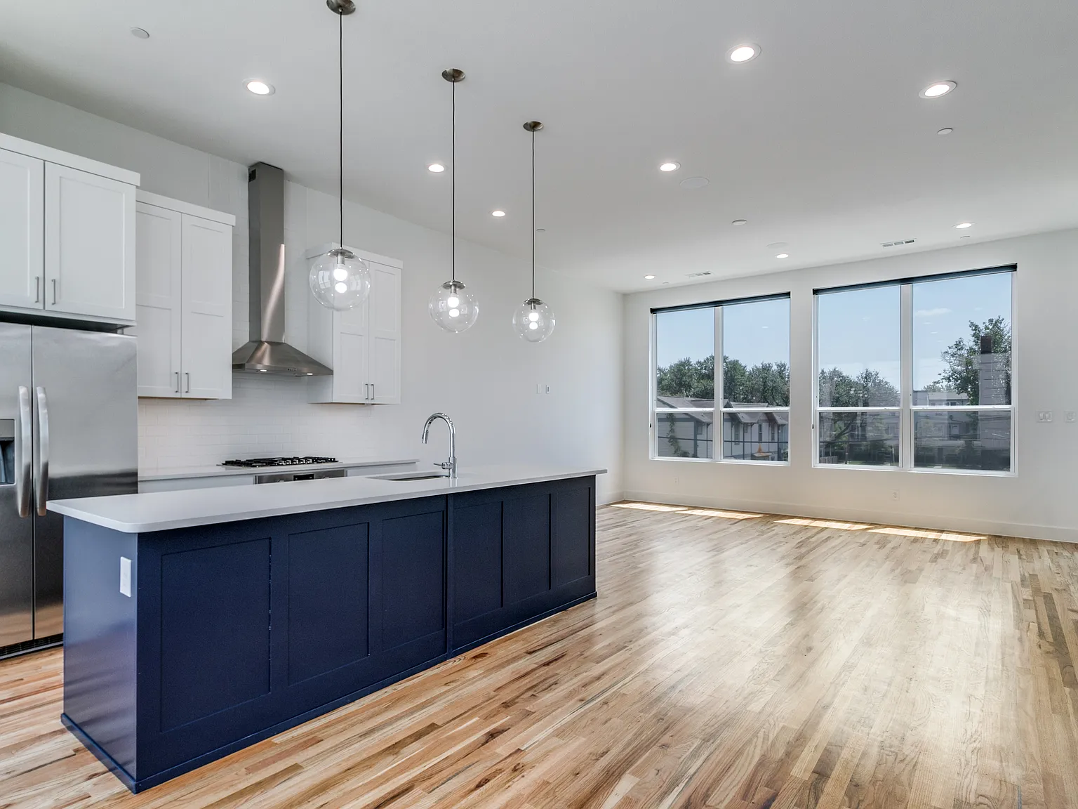 2 bed, 2.5 bath, 1458 sqft, $3,300 — Photo 1