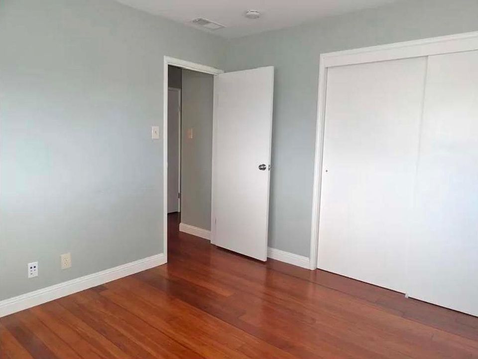 1st image of 290 Curtner Ave APT 2