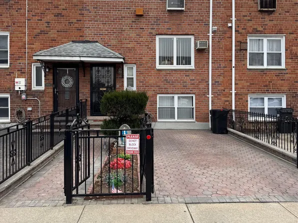 6932 Eliot Avenue, Middle Village, NY 11379
