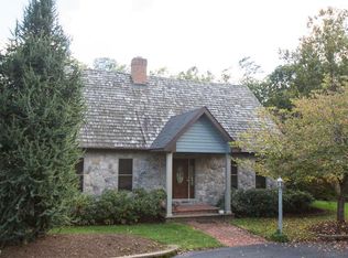 906 Circle Dr, Harrisonburg, VA 22801