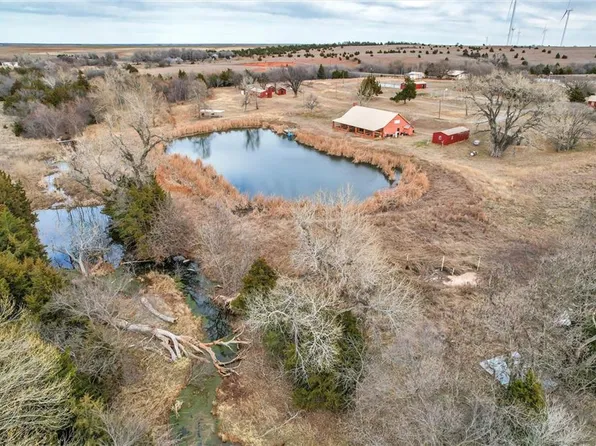 12539 N 2260th Rd, Rocky, OK 73661