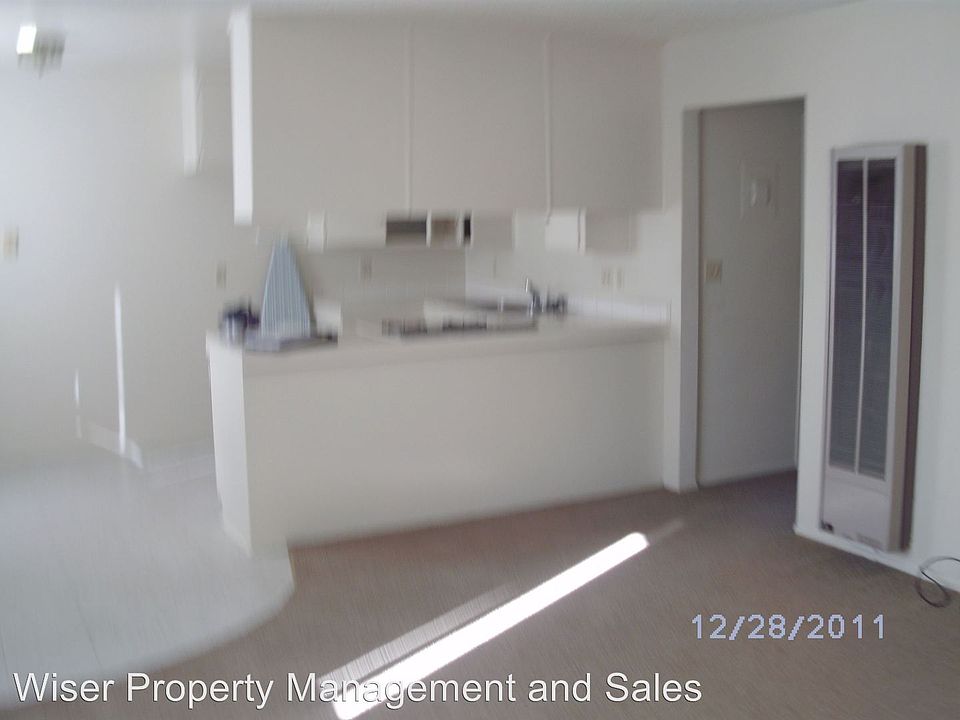 2nd image of 528 N T St APT B