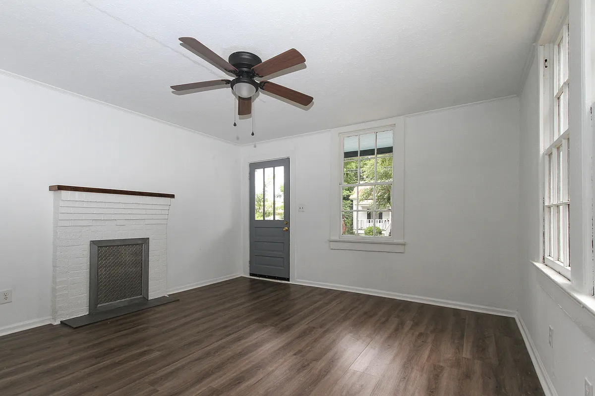 Livingroom - 810 Shull St #A