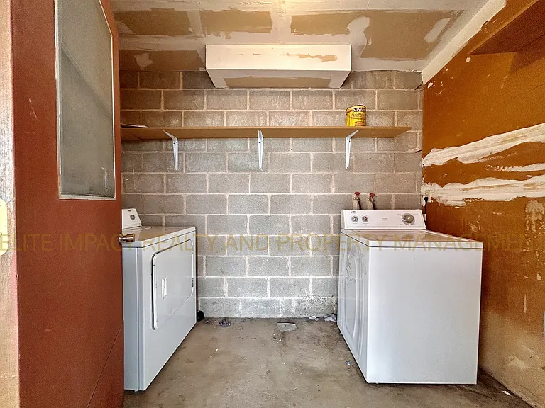 3215 North Cherry Avenue - 3215 — Photo 15