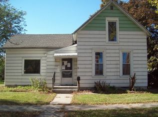 1529 Greeley Ave N, Glencoe, MN 55336