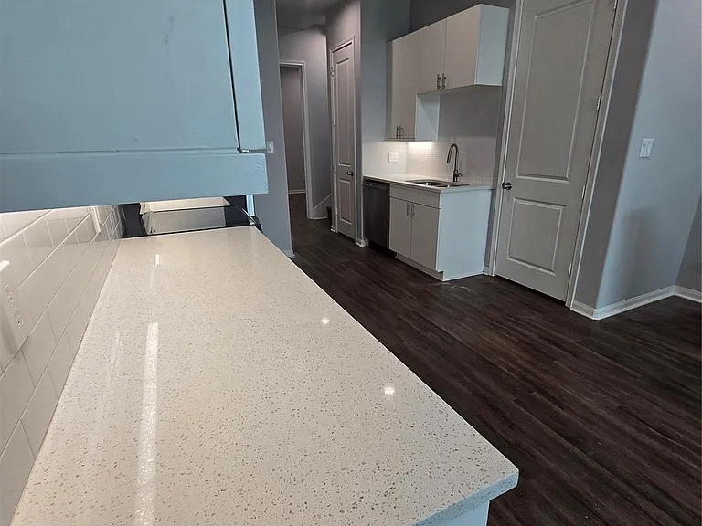 4902 Paradigm Ln — Photo 4