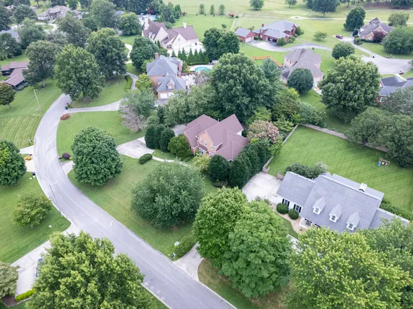 108 Fairways Blvd N, Tullahoma, TN 37388