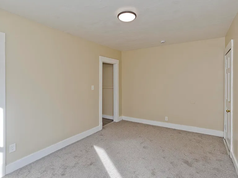1200 Grattan St #2L — Photo 6