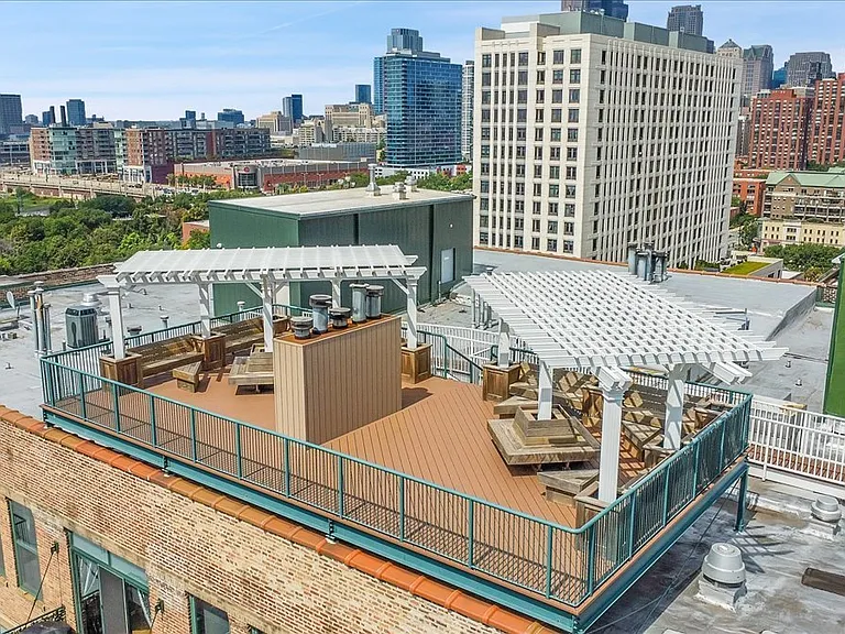 1323 S Wabash Ave #201 — Photo 27