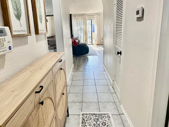 204 4th St SE Unit D5, Fort Walton Beach, FL 32548