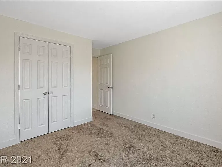El Camino Rd — Photo 15