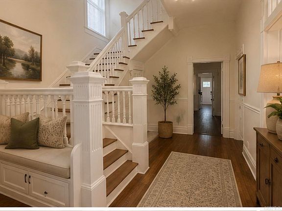 2nd image of 1619 Broadway St
