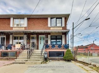 205 Bathurst St, Toronto, ON M5T2S1