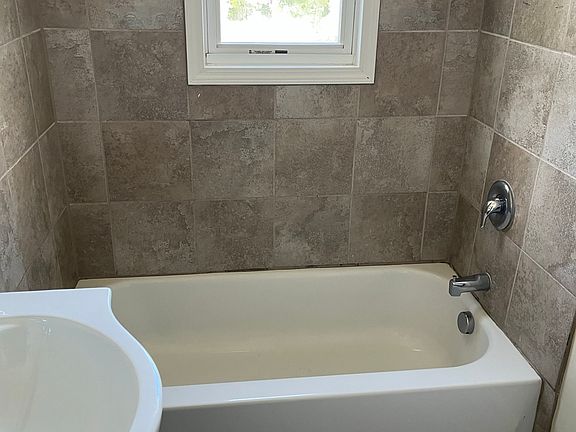 2nd image of 125 E Bettlewood Ave #11286399