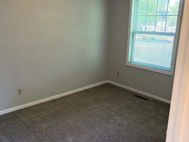 513 Elm Ave — Photo 14