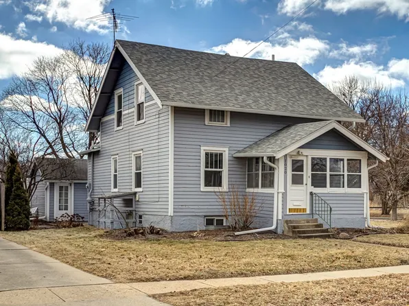 1020 10th St, Ames, IA 50010