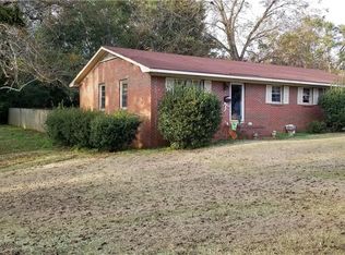 104 Chambers Ave, Eutaw, AL 35462
