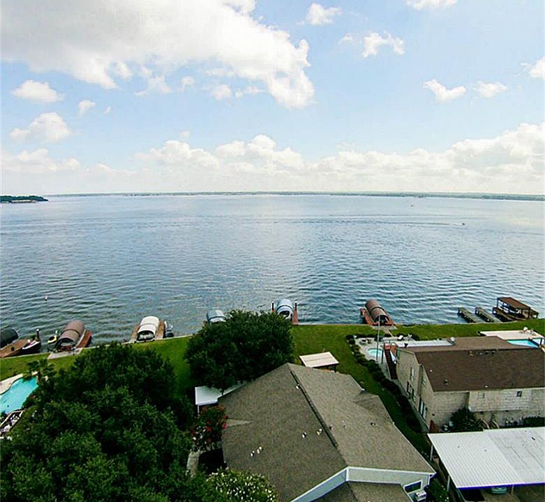 1st image of 84 Lakeview Vlg