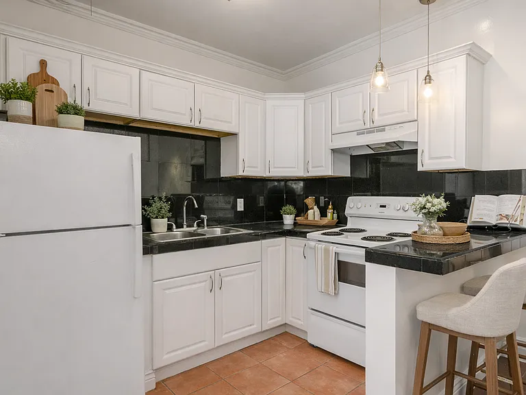 MC 1217 Berendo Properties LLC — Photo 16