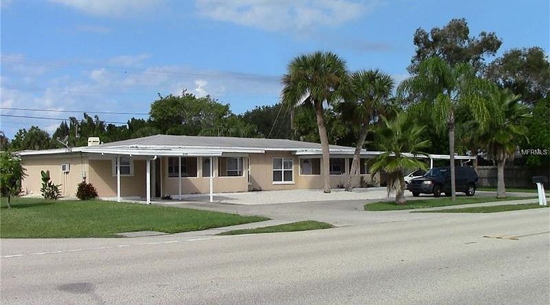 1st image of 816 Harbor Dr S