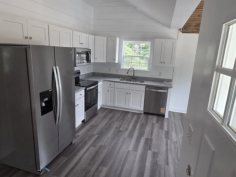 164 Silas Way #A — Photo 6