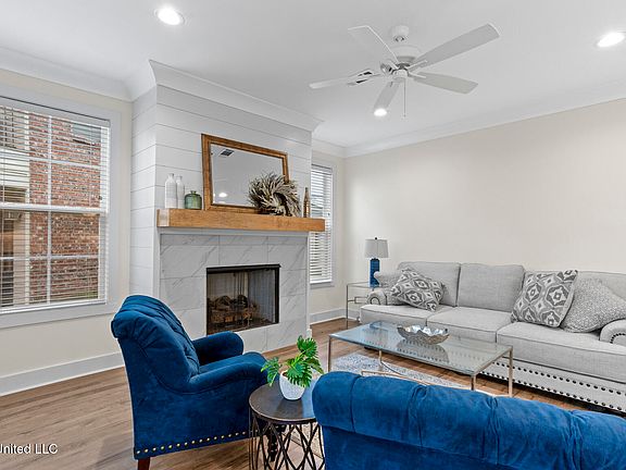 4th image of 317 Hamilton Ct