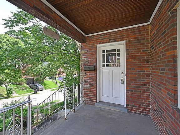 4th image of 4109 Vinedale Ave