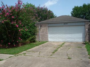 16114 New Field Dr, Houston, TX 77082