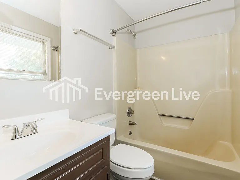 204 Belair Rd — Photo 10