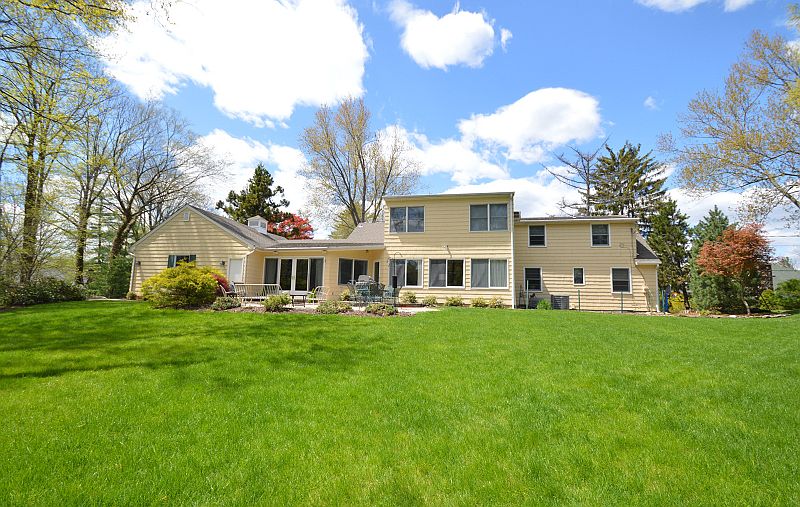 2nd image of 31 Pine Way