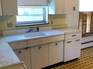 213 Tolle Ln, Godfrey, IL 62035