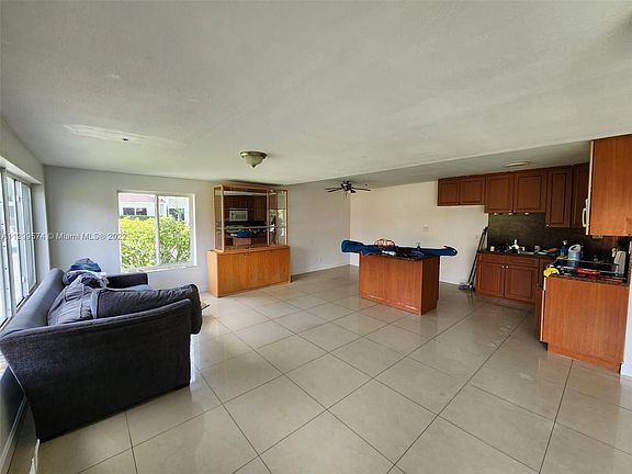 3rd image of 297 NE 108th St #2