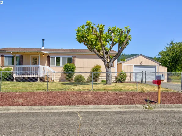 311 Spence Ave, Sutherlin, OR 97479