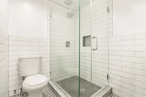 Rented by Brownstone Property Group | media 28