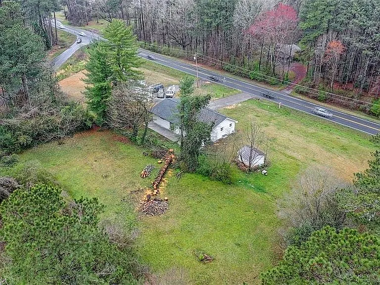 4056 Dallas Acworth Hwy NW — Photo 16