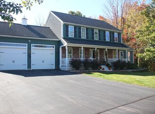 26 Hilltop Farm Rd, Auburn, MA 01501