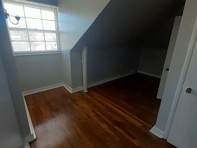 1516 N Cascade Ave #8 — Photo 2