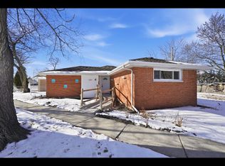 5220 S State Rd, Burbank, IL 60459