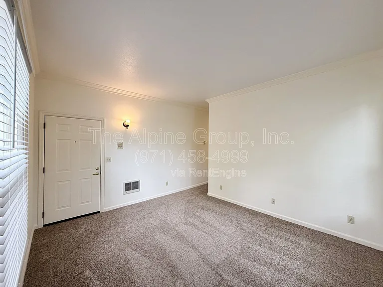 4318 SE Milwaukie Ave #1 — Photo 2