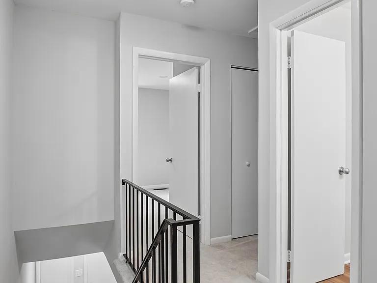 5128 Cliffhaven Dr — Photo 33